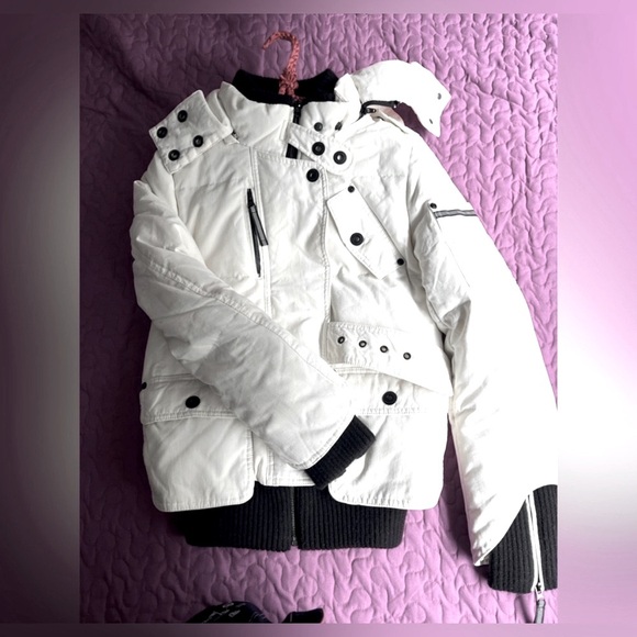 Only puffer jacket- size xs PTP 17inch - Picture 13 of 13